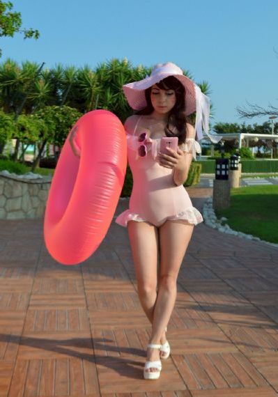 美丽女邻居交换3电影朋友夫换_英文版字幕